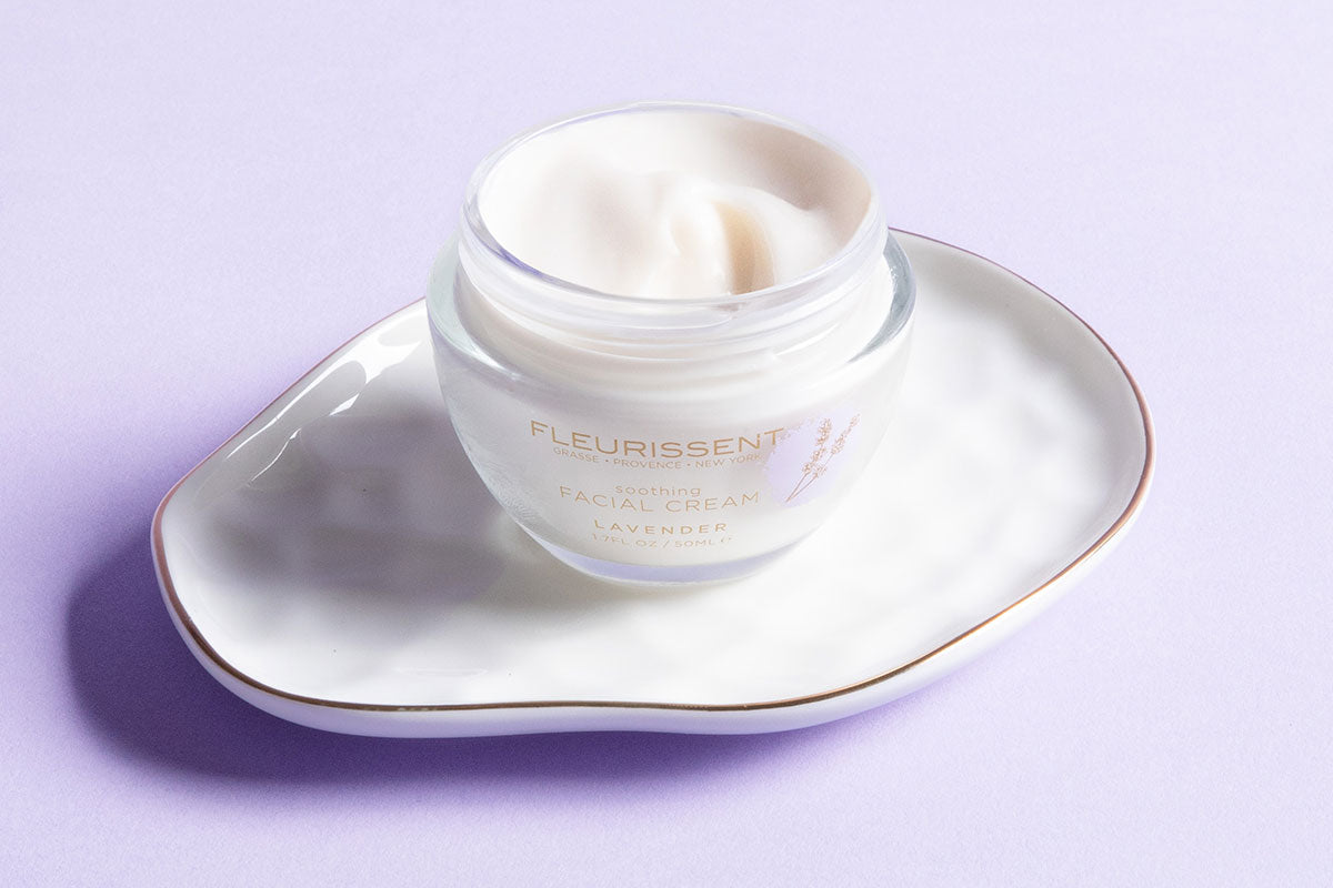 soothing facial cream in lavender scent